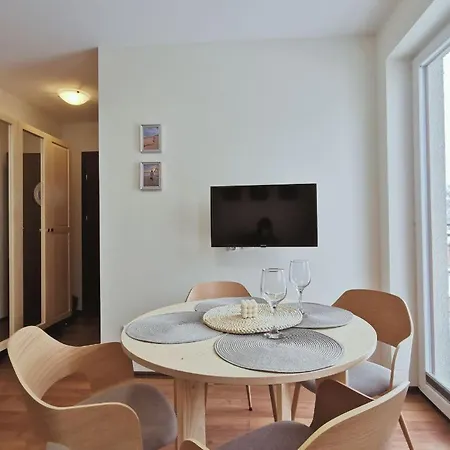 Sunny Apartment *
