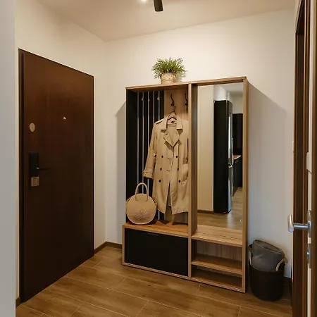 Sunny Apartment *